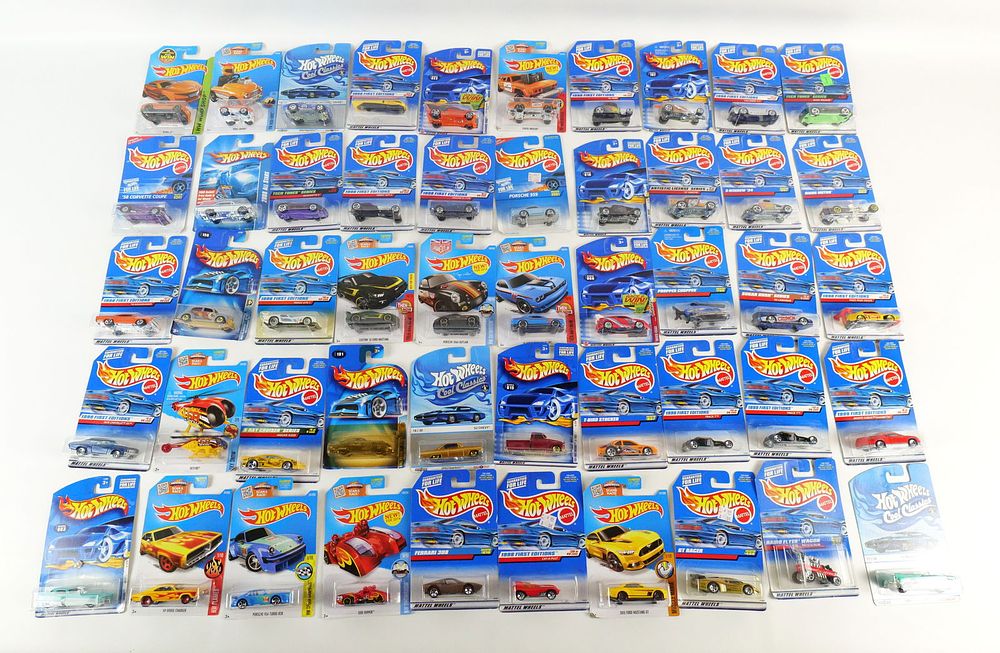 Lot 150: Lot of 50 Hot Wheels Diecast Cars