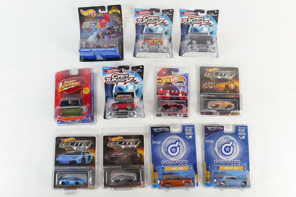 Lot 153: Lot of 11 Hot Wheels and Johnny Lightning Diecast