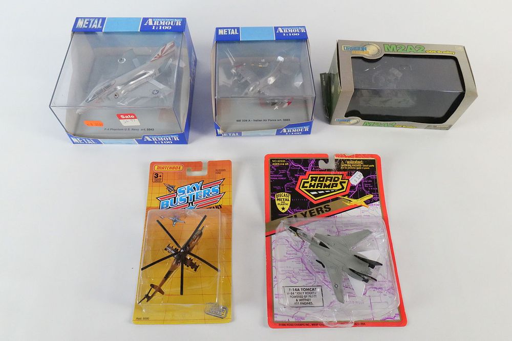 Lot 156: Lot of Mixed Military Diecast