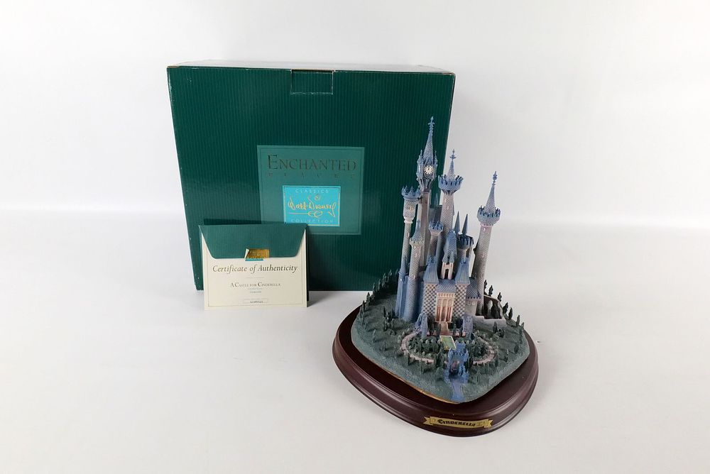 Lot 157: WDCC Enchanted Places "A Castle for Cinderella" Figurine