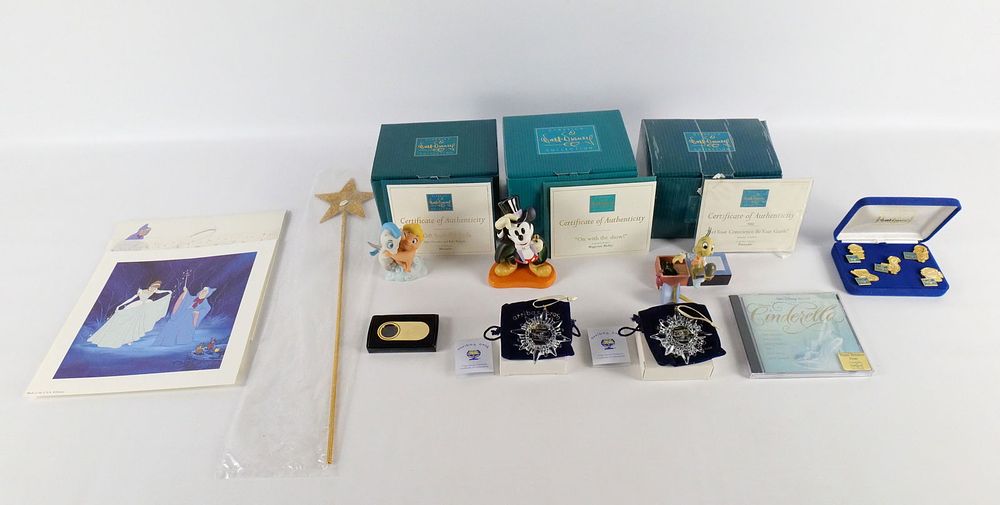 Lot 162: Lot of WDCC Disney Items