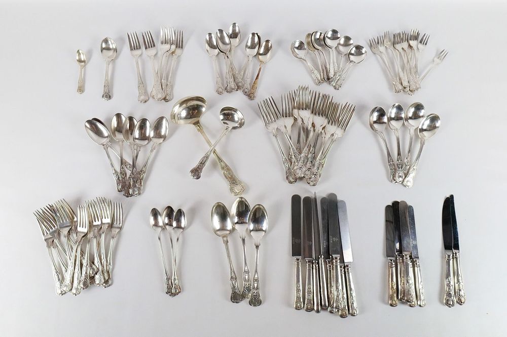 Lot 190: Large Lot of Marked US Navy Silverplated Flatware
