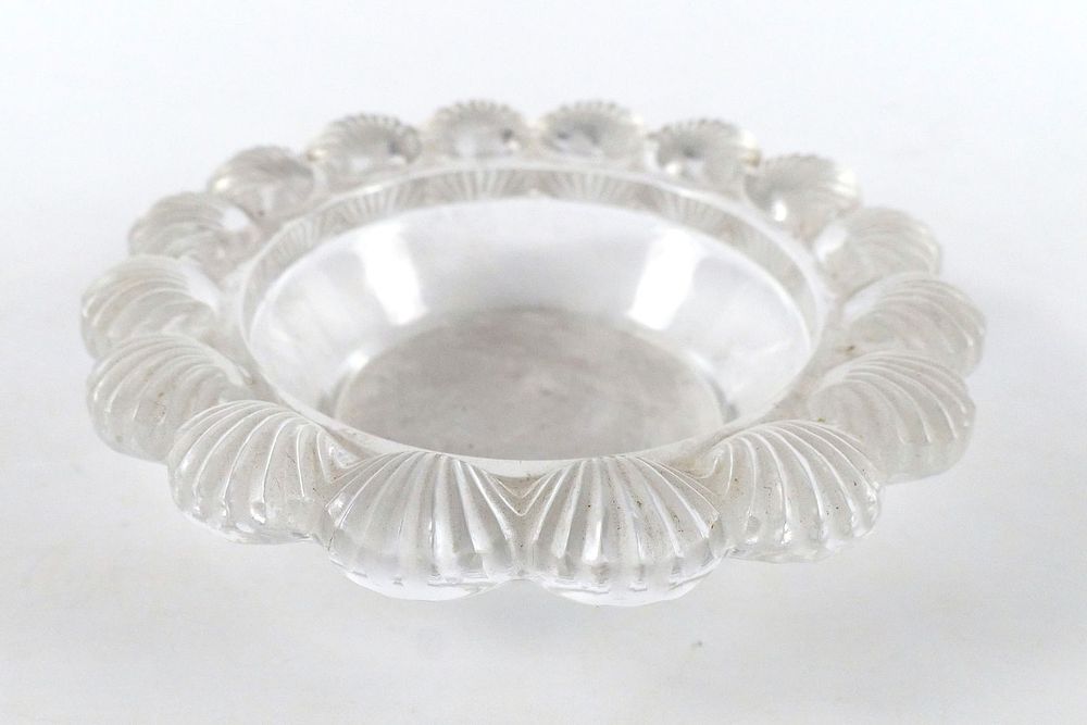 Lot 265: Lalique France Frosted Glass Scalloped Shell Bowl