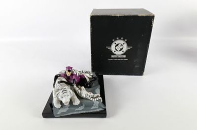 DC "Catwoman: A Tigress Among Tigers" Figurine. DC Universe Collection. "Catwoman: A Tigress 