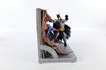 DC Direct Superman & Batman Cold Cast Bookend Set. DC Direct Superman & Batman Cold Cast Image - 10
