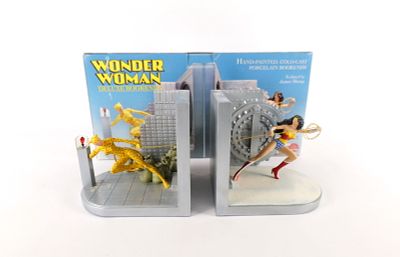 DC Direct Wonder Woman Limited Edition Bookend Set. DC Direct Wonder Woman Deluxe Cold Cast 