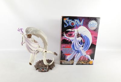 Marvel Masterpiece Collection Storm Statue. Toy Biz. Limited Edition to 3000 Pieces. Measures 