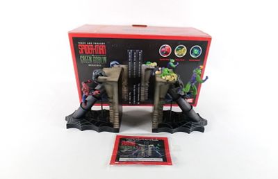 Marvel Tears and Tragedy Spider-Man vs. Green Goblin Bookends. Diamond Select. Limited Edition 