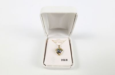 10K Gold and Heart Pendant Necklace. The lot includes a 10K yellow gold fine 18'' long oval 