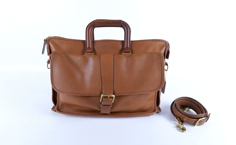 Lot 172: Vintage Coach 5283 Messenger Brown Leather Briefcase