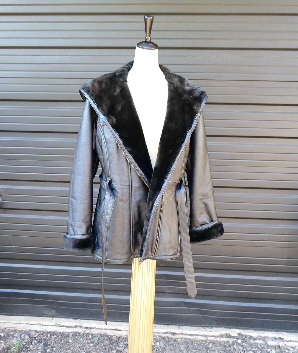 Lot 179: Wilsons Leather Women's Coat