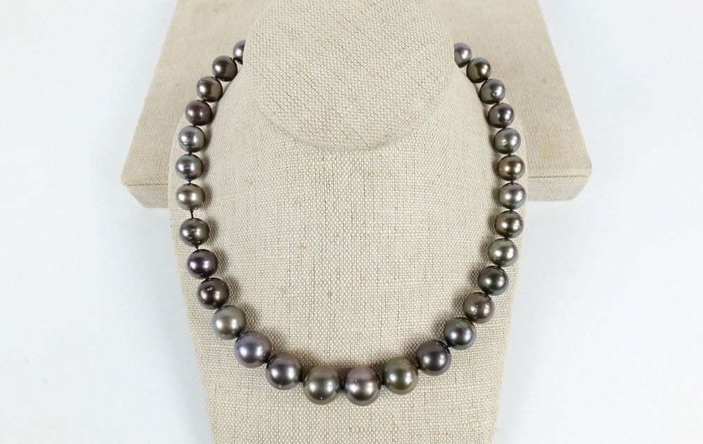 Lot 377: Tahitian Pearl & Diamond Necklace