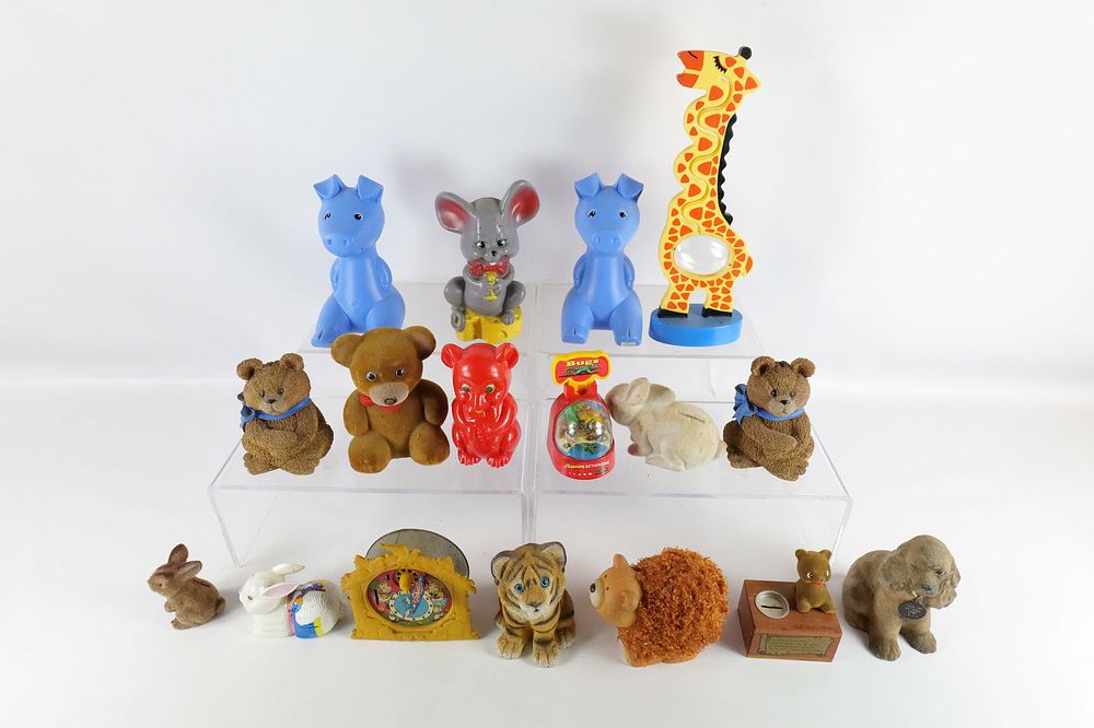 Lot 184: Lot of Assorted Banks - Many Kids Themed