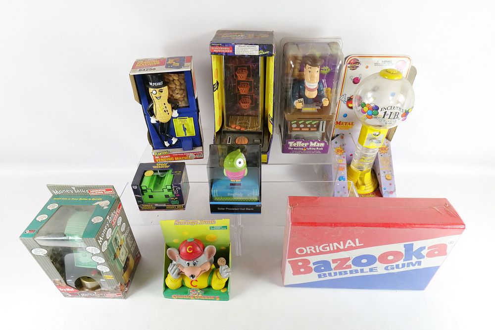 Lot 207: Lot of Novelty Banks in Original Packaging