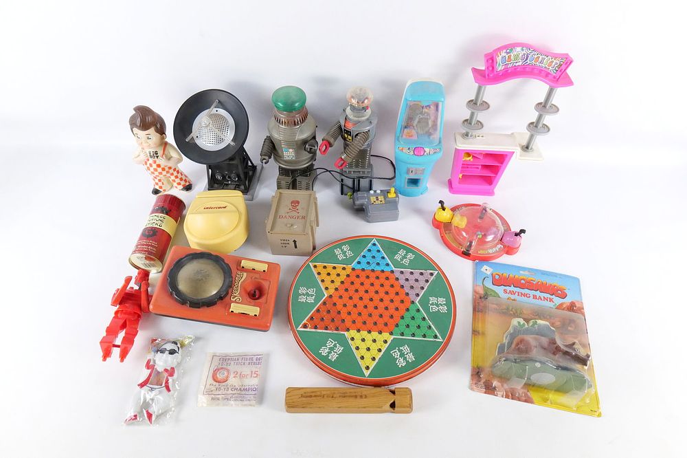 Lot 247: Group Lot of Toys and Banks