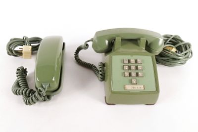 Lot of 2 Vintage Green Western Electric Push Button Telephones. Including Trimline and Desk 