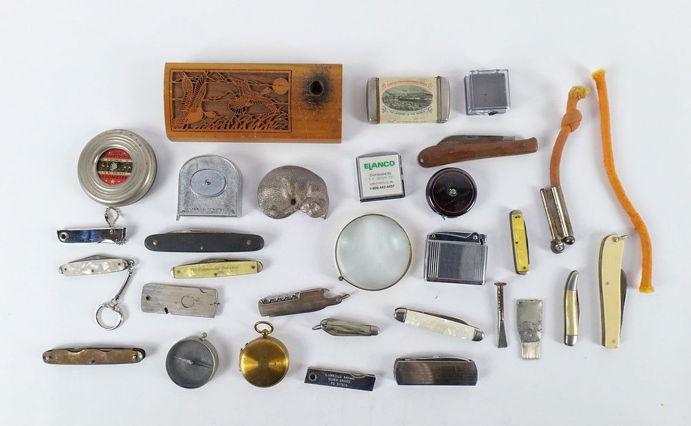 Lot 209: Lot of Top Drawer Finds
