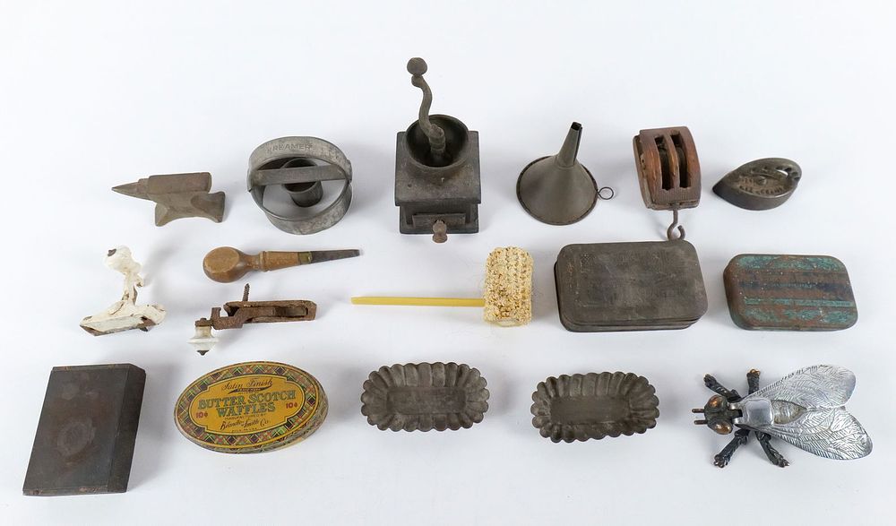 Lot 212: Group Lot of Vintage and Antique Collectibles