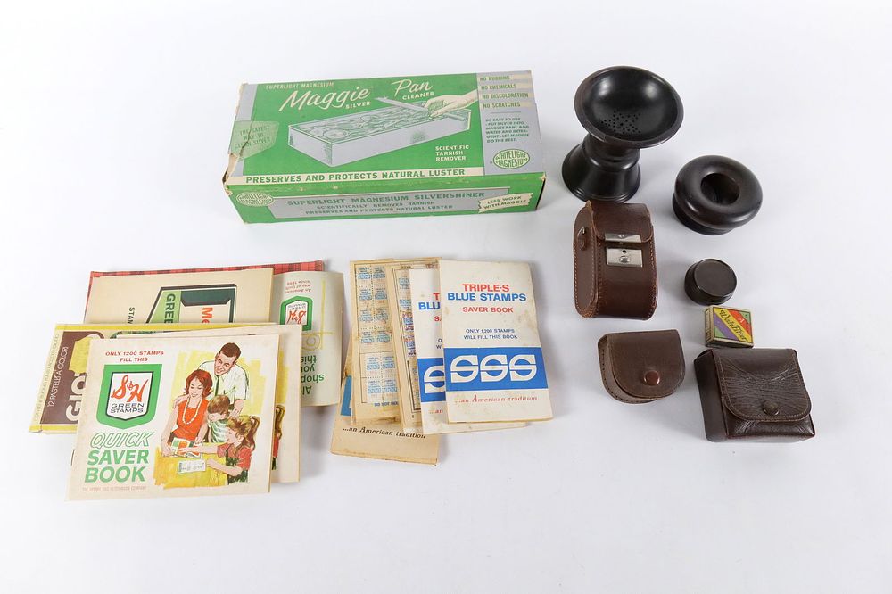 Lot 235: Group Lot of Vintage Collectibles