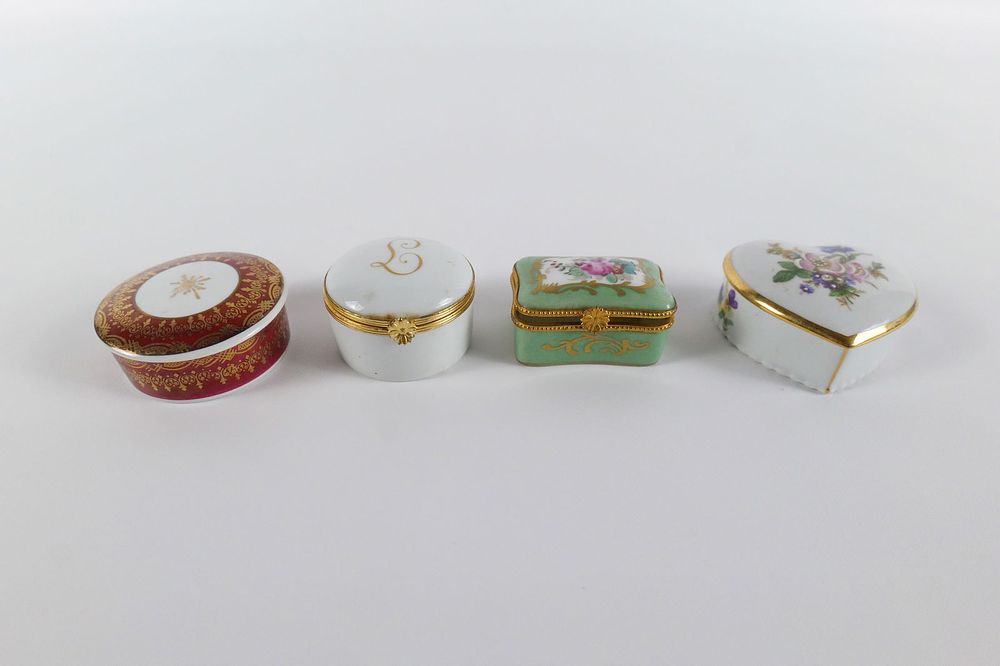 Lot 241: Lot of 4 Trinket Boxes
