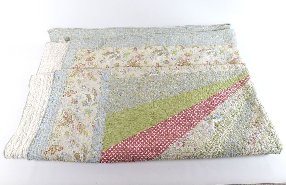 Lot 303: Cannon Cotton Patchwork Paisley Bedspread