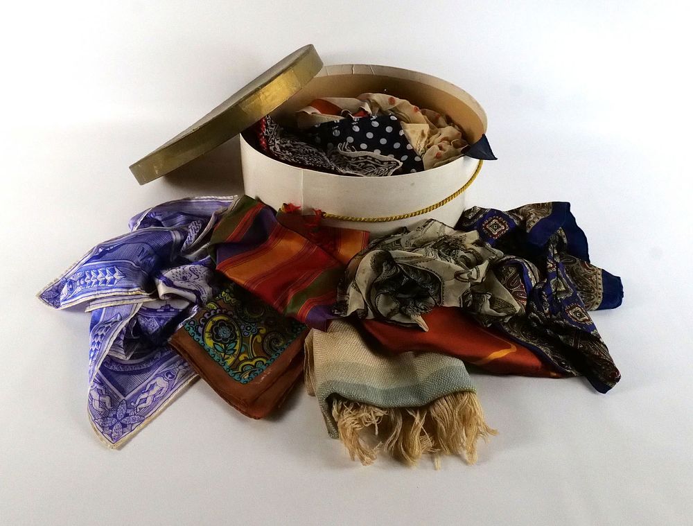 Lot 308: Lot of Vintage Scarves