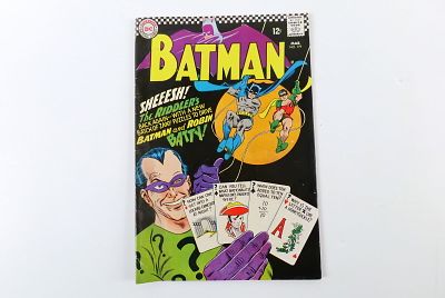 Batman #179. 2nd Appearance of Riddler in the Silver Age. Center page has come loose from the 