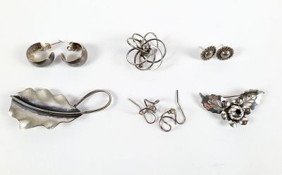 Lot of Sterling Silver Jewelry. Including Brushed Finish Leaf Pin by Jewel Art measuring 2.5" 