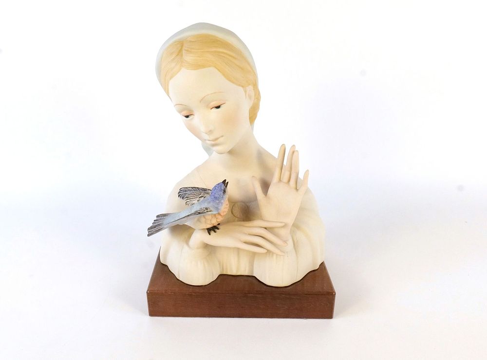 Lot 174: Cybis Madonna with Bird Porcelain Bust