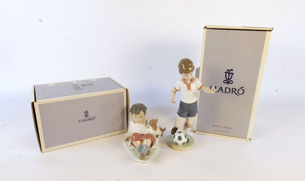 Lot 181: Lot of 2 Lladro Figurines