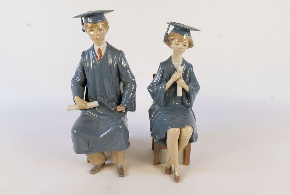 Lot 184: Lot of 2 Lladro Graduate Figurines