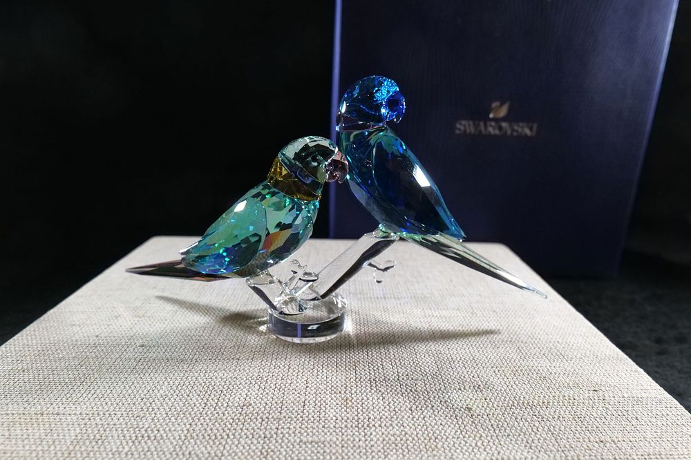 Lot 200: Swarovski Crystal Jungle Beats Parakeet Figurine