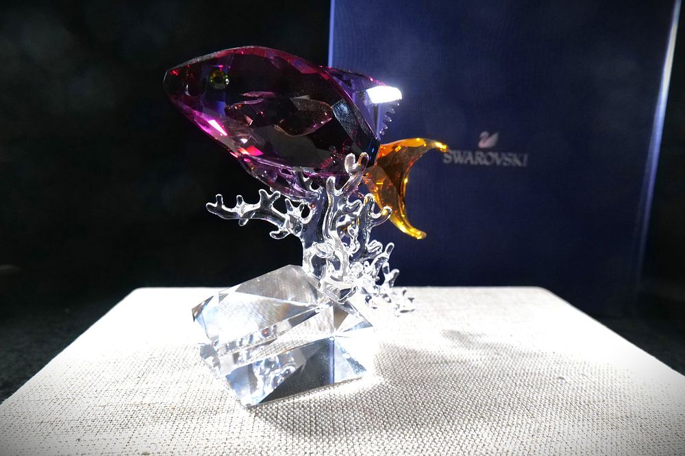 Lot 213: Swarovski Crystal Paradise Anthias Fish Figurine