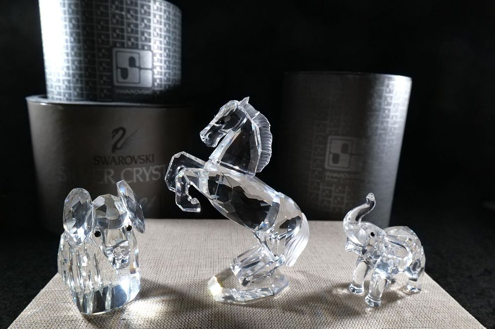 Lot 219: Lot of 3 Swarovski Crystal Figurines