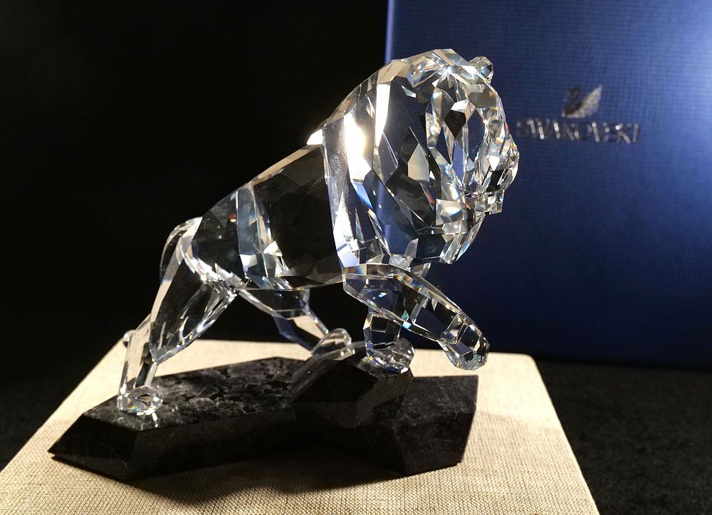 Lot 223: Swarovski Crystal Soulmates Lion Figurine