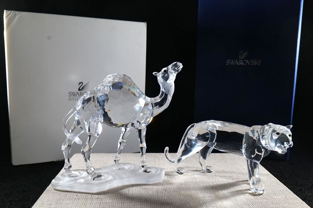 Lot 224: Lot of 2 Swarovski Crystal Figurines