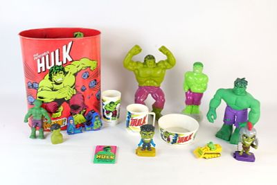 Group Lot of The Incredible Hulk Collectibles. Vintage to Modern. Including 1979 Tin Waste 