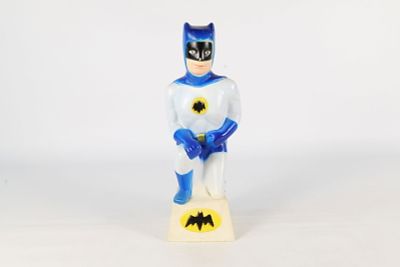 Vintage Batman Blow Mold Night Light. Missing Cord. Some paint loss. Small chip on front base 