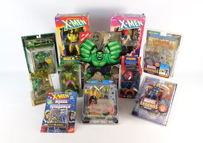 Lot of Mixed Marvel Collectibles. Including Rage and Roar Hulk, Way Out Toys Incredible Hulk 