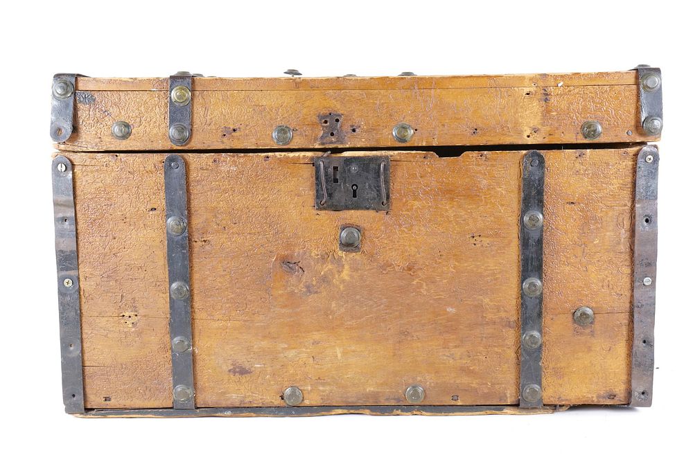 Lot 178: Antique Victorian Flat Top Trunk