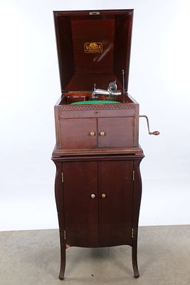 Antique Victor Victrola VV-X with Matching Record Cabinet. Antique Victor Victrola VV-X Mahogany 
