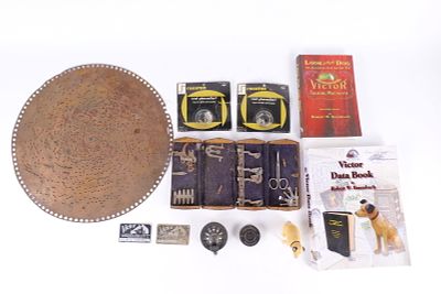 Vintage Victor Talking Machine & Victrola Collector's Lot. Vintage Victor Talking Machine &amp; 