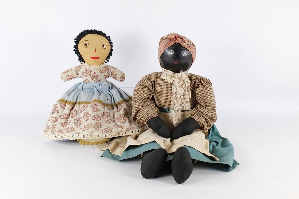 Lot 339: Vintage Folk Art Doll Lot