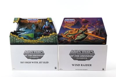 Lot of 2 Masters of the Universe Figures and Vehicles - MOTU. Including Wind Raider - Battle 