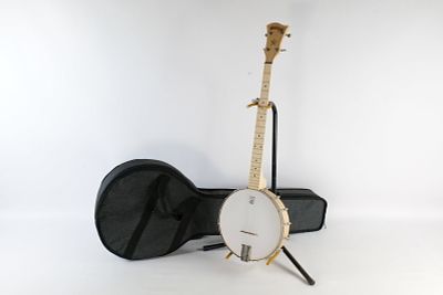 Deering Goodtime 5-String Openback Banjo with Gig Bag. Made in USA. Neck and Rim are Premium 