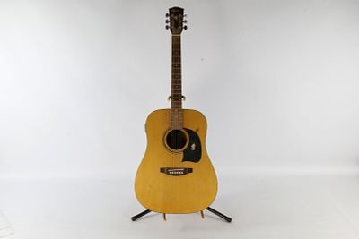 Lyon by Washburn LG2TPAK Acoustic Guitar. Serial Number: FC050811049 - Made in China. Some 