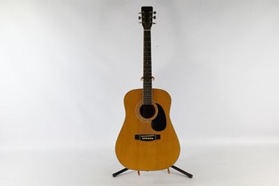 Vintage Harmony H170 Dreadnought Acoustic Guitar. Shows some scratching and wear consistent 