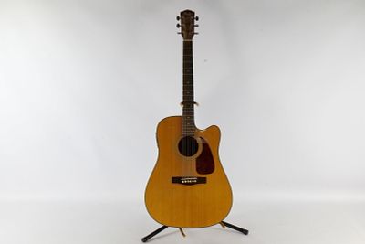 Vintage Fender DG-20CE N Acoustic-Electric Guitar. Made in Korea - 1995. Serial Number: 