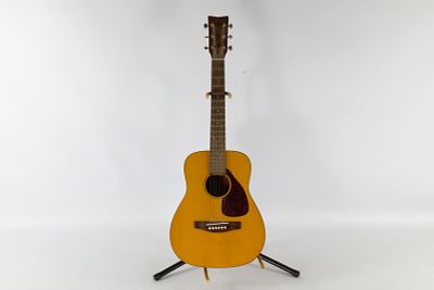 Yamaha FG-Junior JR1 3/4 Size Acoustic Travel Guitar. Made in Indonesia. The top is made of 