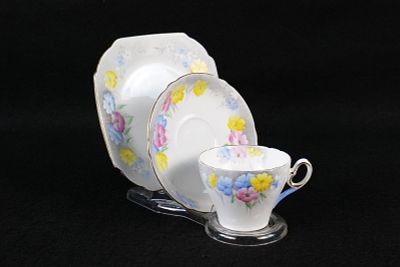Vintage Shelley Poppies Tea Trio. Pattern #233. Shape appears to be Cambridge. The book states 
